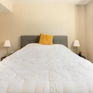  Apartment Entire 2 Bedroom Downtown - U1